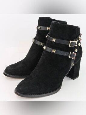 Valentino Garavani Rockstud Suede Boots